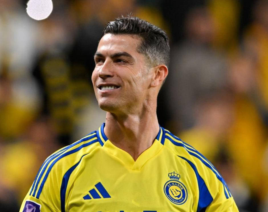 C罗谈姆巴佩：他不适合担任中锋，我若在皇马会教他打出独特风格